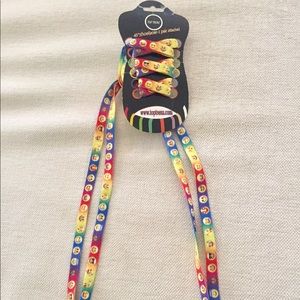Emoji shoe laces